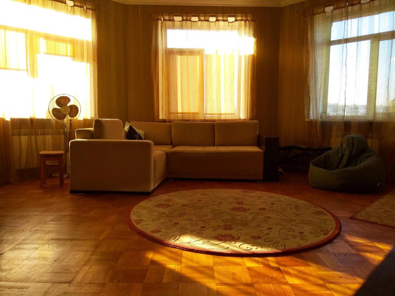 Alabama Mama Apartment เคียฟ ภายนอก รูปภาพ